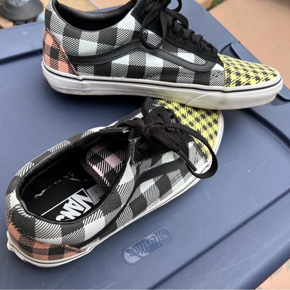 Vans Unisex M-8 W-10 EU 41 rare pattern low tops - Picture 3 of 10